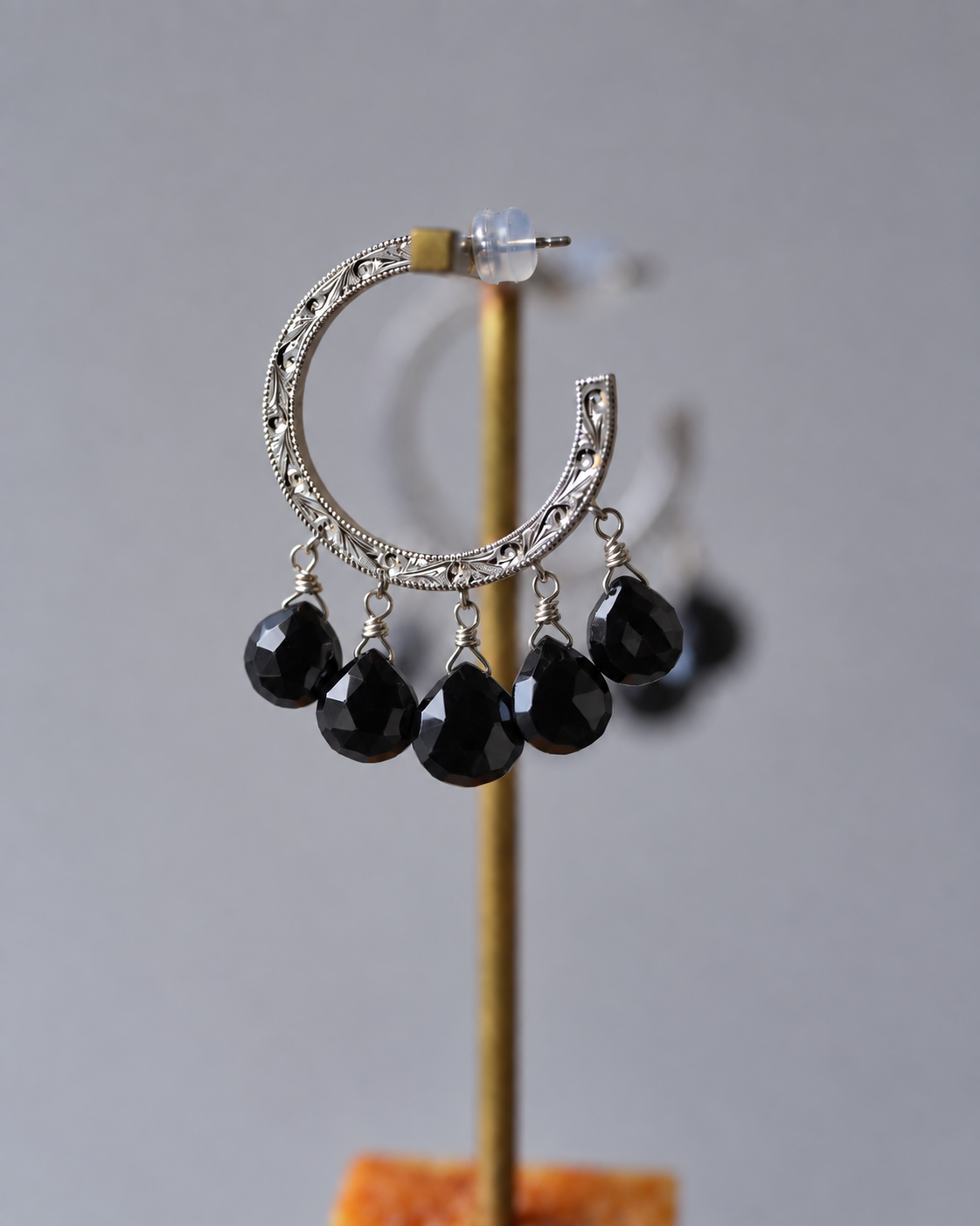 Nile hoop pierce_Black Spinel　＜１点もの＞