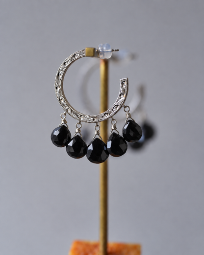 Nile hoop pierce_Black Spinel　＜１点もの＞
